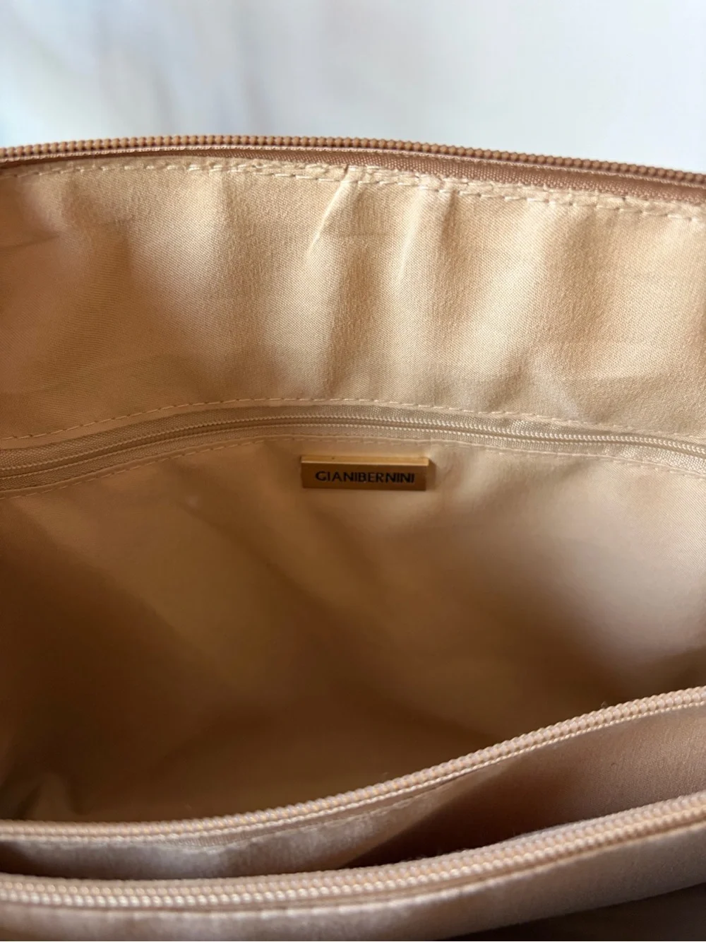 Giani Bernini Croc-Embossed Medium Dome Satchel Purse Crossbody Cream and Tan